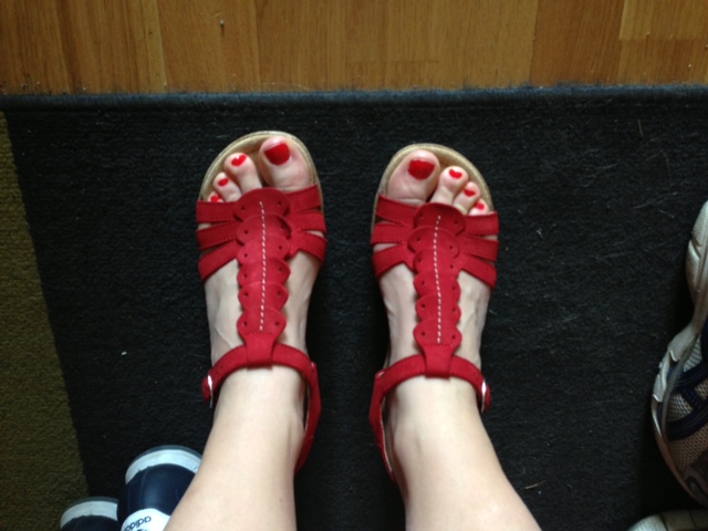Röda Rieker skor